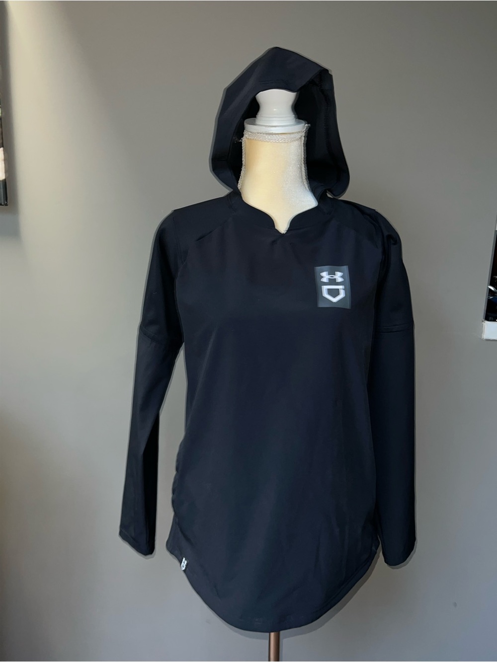 Under Armour Black Hooded Performance Top Women’s Medium